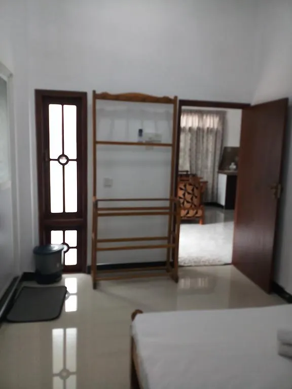 Yoho Aloe Vera Villa Negombo Gæstehus